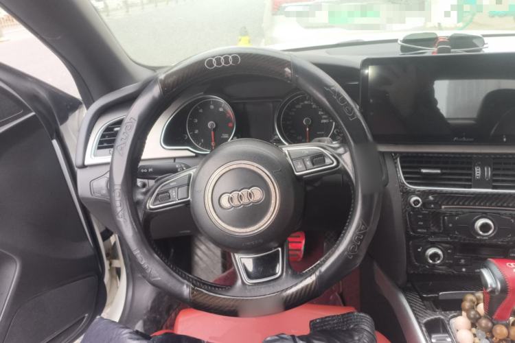 Used Audi A5 2013 Coupe 40 TFSI quattro Style Edition Steering Wheel