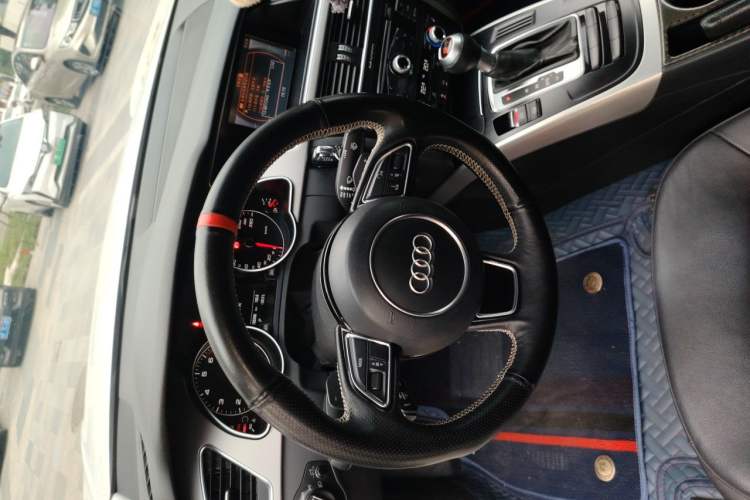 Used Audi A5 2013 Sportback 40 TFSI Steering Wheel