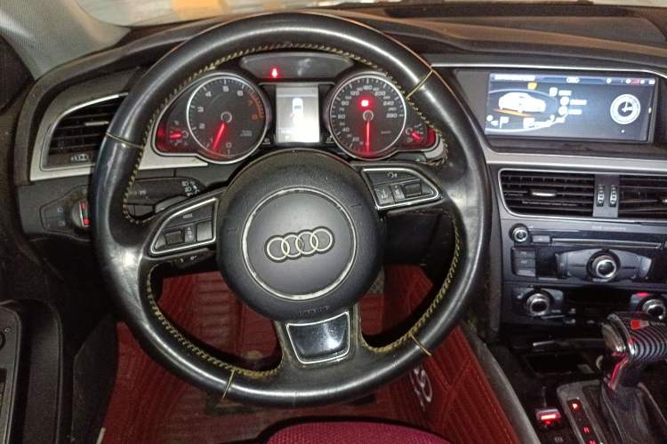 Used Audi A5 2013 Sportback 40 TFSI Steering Wheel