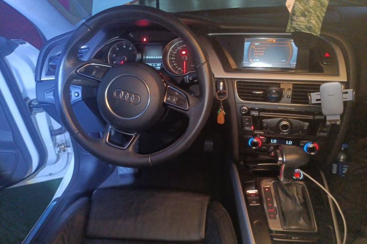 Used Audi A5 2013 Coupe 40 TFSI Steering Wheel
