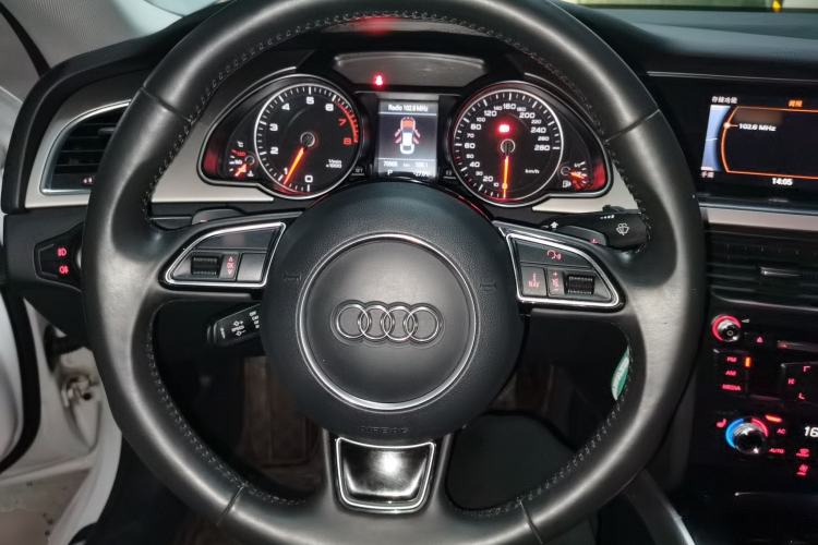 Used Audi A5 2013 Sportback 40 TFSI Steering Wheel