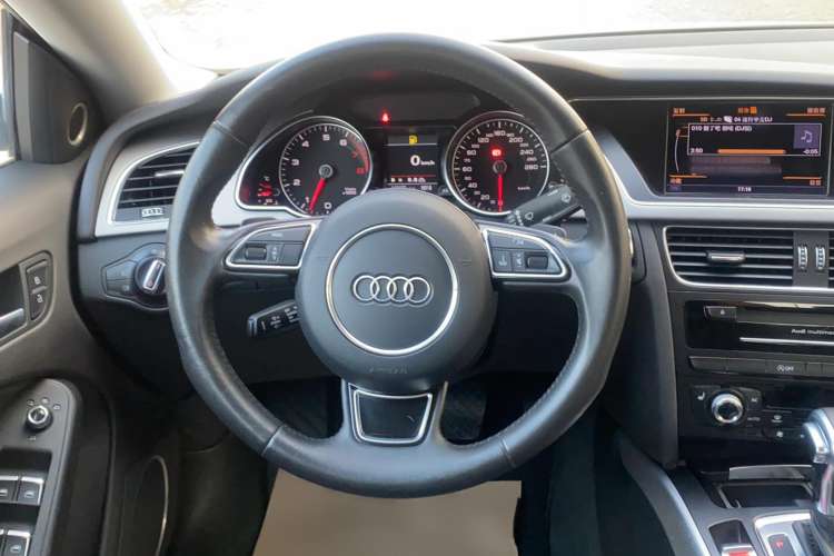 Used Audi A5 2013 Sportback 40 TFSI quattro Steering Wheel