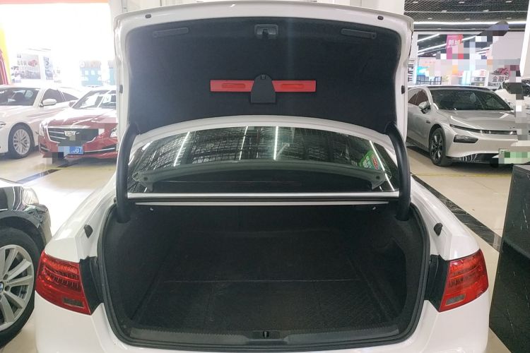Used Audi A5 2013 Coupe 40 TFSI Trunk