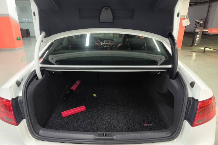 Used Audi A5 2013 Coupe 40 TFSI Trunk
