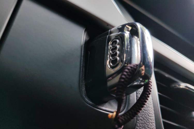 Used Audi A5 2013 Cabriolet 40 TFSI quattro Vehicle Key