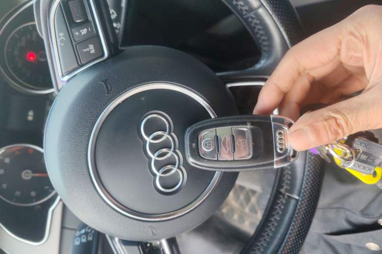 Used Audi A5 2013 Coupe 40 TFSI Vehicle Key