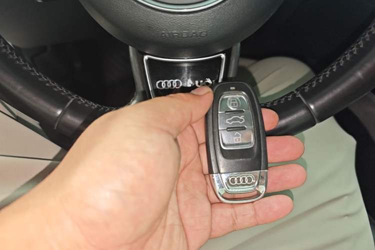 Used Audi A5 2013 Sportback 40 TFSI Vehicle Key