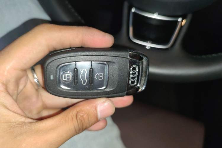 Used Audi A5 2013 Coupe 40 TFSI Vehicle Key