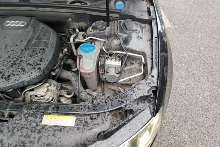 Used Audi A5 2014 Sportback 45 TFSI Engine Bay Left