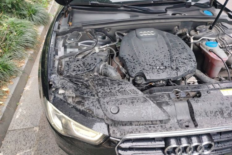 Used Audi A5 2014 Sportback 45 TFSI Engine Bay Right
