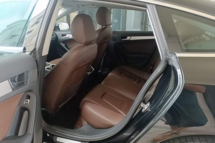 Used Audi A5 2014 Sportback 45 TFSI Left Rear Seat