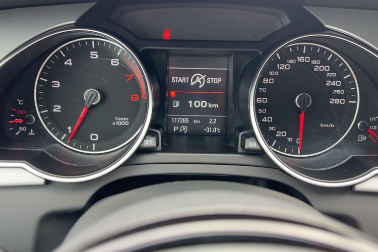 Used Audi A5 2014 Sportback 45 TFSI Odometer Close Up
