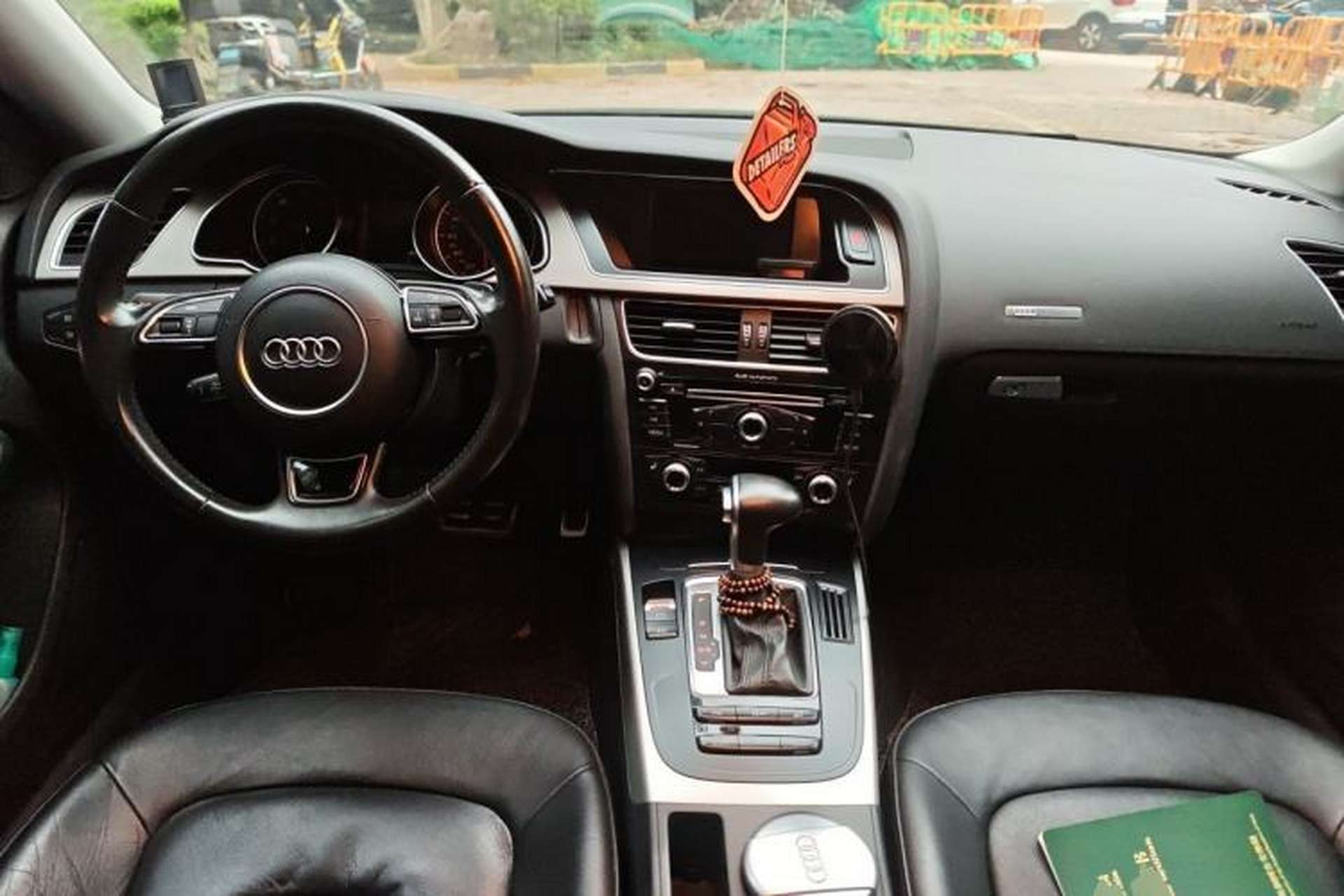 Used Audi A5 2014 Sportback 45 TFSI Center Console