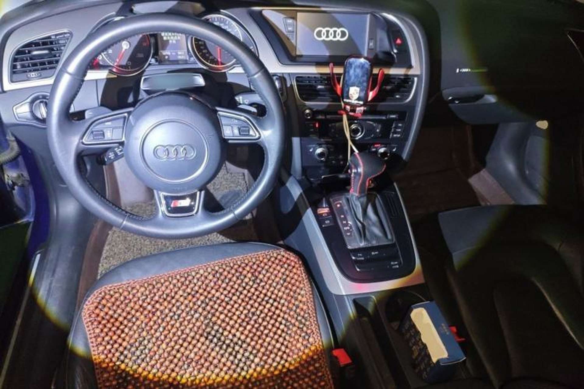 Used Audi A5 2014 Sportback 45 TFSI Center Console