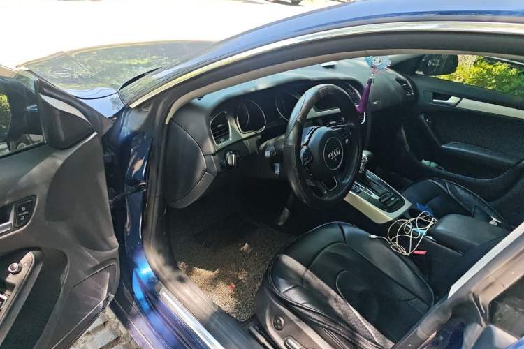 Used Audi A5 2014 Sportback 45 TFSI Driver Seat