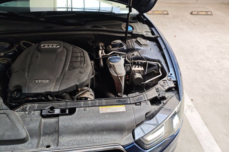 Used Audi A5 2014 Cabriolet 45 TFSI quattro Engine Bay Left