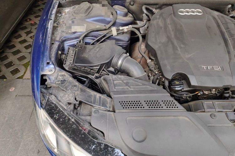 Used Audi A5 2014 Sportback 45 TFSI Engine Bay Right