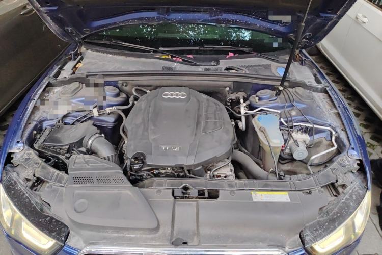 Used Audi A5 2014 Sportback 45 TFSI Engine Bay