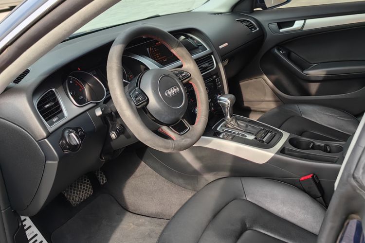 Used Audi A5 2014 Sportback 45 TFSI Interior 2