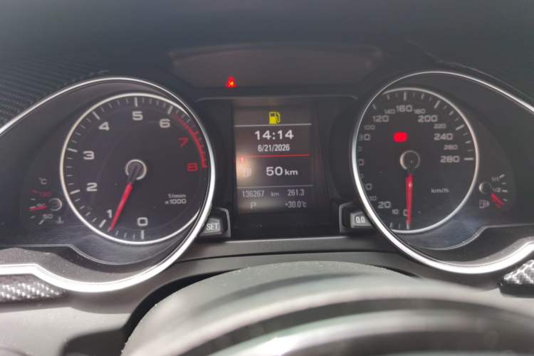 Used Audi A5 2014 Coupe 45 TFSI Odometer Close Up