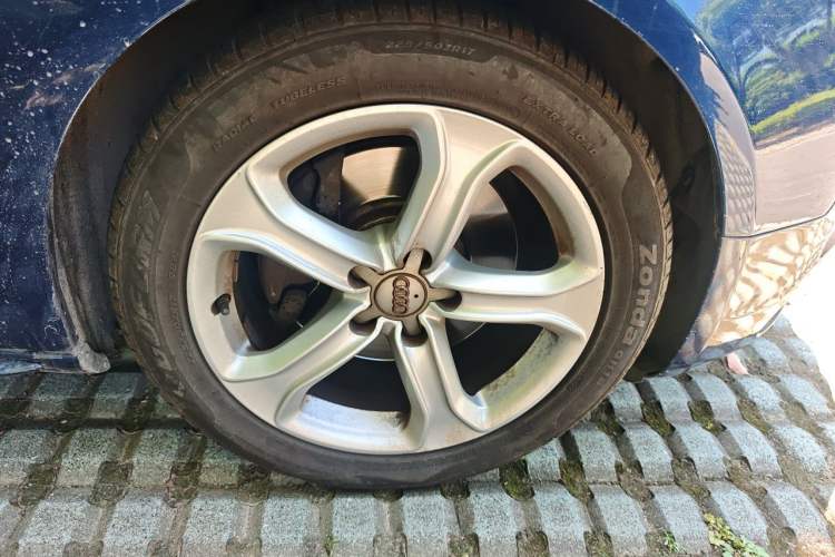 Used Audi A5 2014 Sportback 45 TFSI Right Front Wheel Hub
