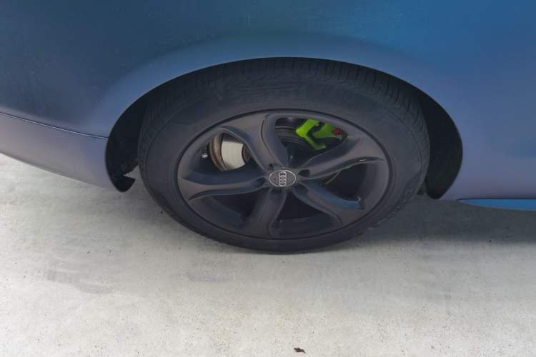 Used Audi A5 2014 Coupe 45 TFSI Right Front Wheel Hub