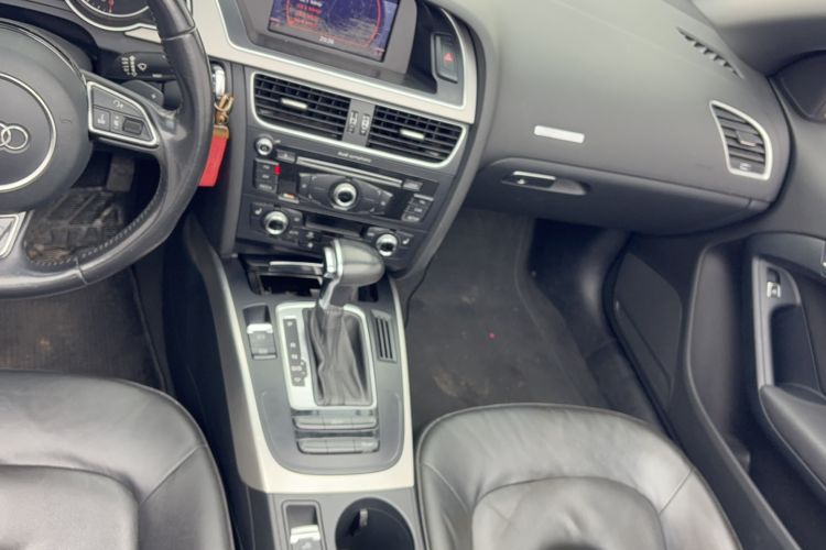 Used Audi A5 2014 Cabriolet 45 TFSI Audio And AC Panel