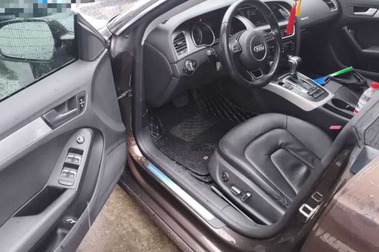 Used Audi A5 2014 Sportback 45 TFSI Driver Seat