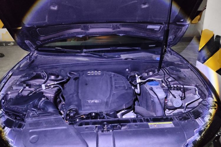 Used Audi A5 2014 Sportback 45 TFSI Engine Bay
