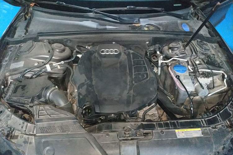 Used Audi A5 2014 Sportback 45 TFSI Engine Bay