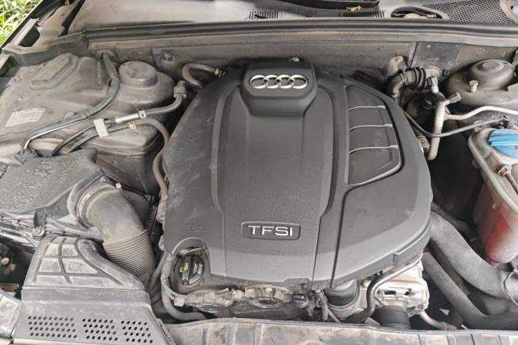 Used Audi A5 2014 Sportback 45 TFSI Engine Bay