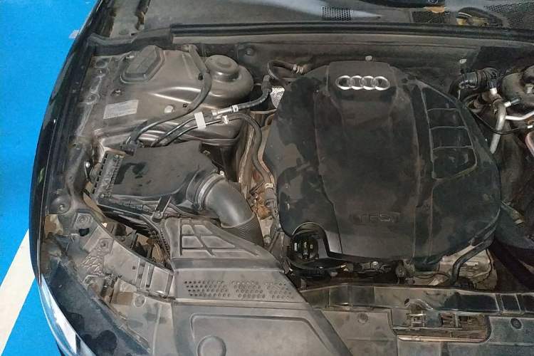 Used Audi A5 2014 Sportback 45 TFSI Engine Bay Right