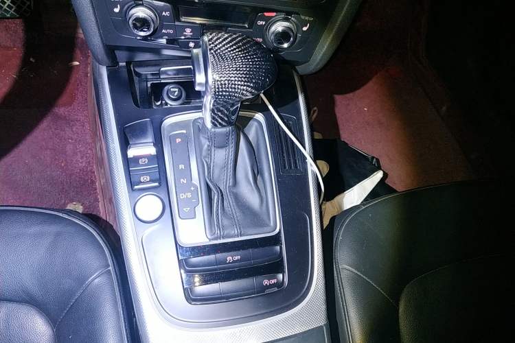 Used Audi A5 2014 Sportback 45 TFSI Gear Lever