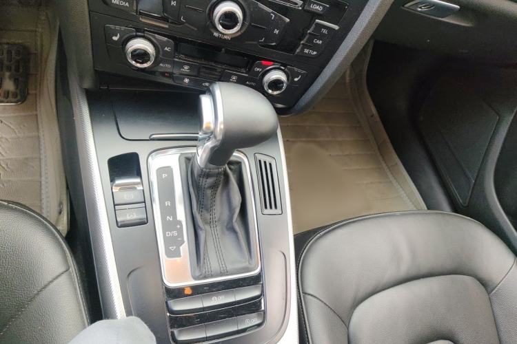 Used Audi A5 2014 Sportback 45 TFSI Gear Lever