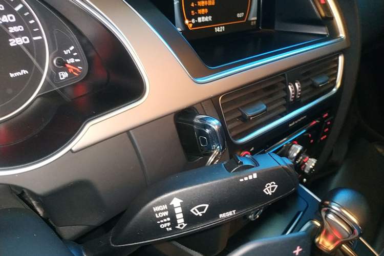 Used Audi A5 2014 Coupe 45 TFSI Interior 1