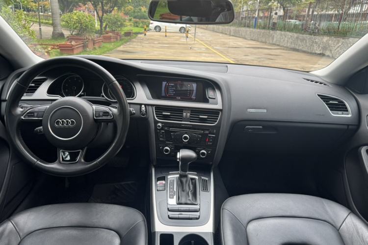 Used Audi A5 2014 Sportback 45 TFSI Interior 1