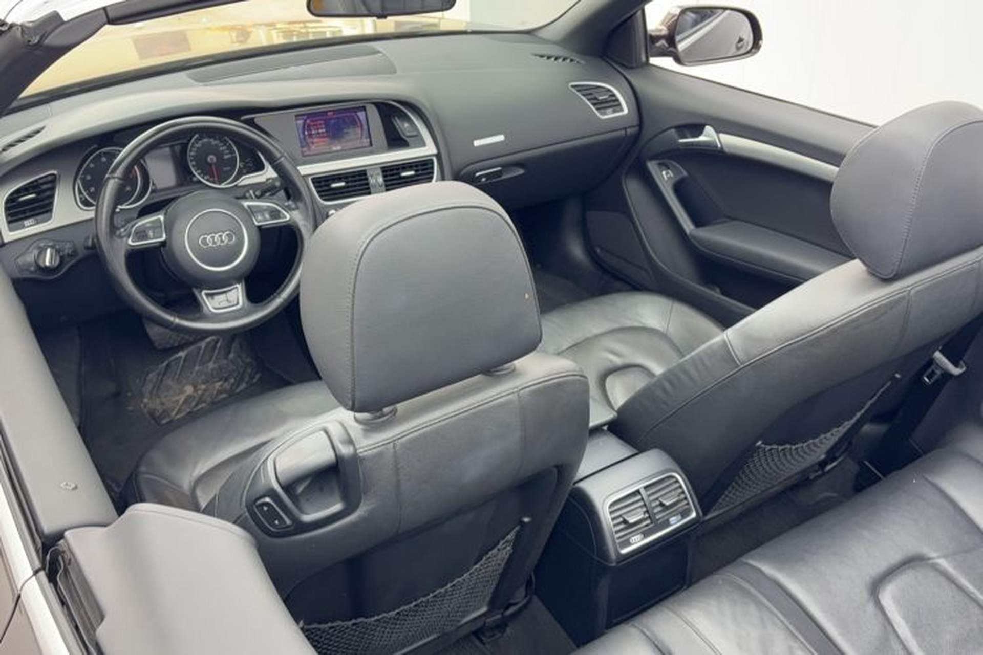 Used Audi A5 2014 Cabriolet 45 TFSI Interior 2