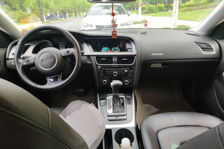 Used Audi A5 2014 Sportback 45 TFSI Interior 2