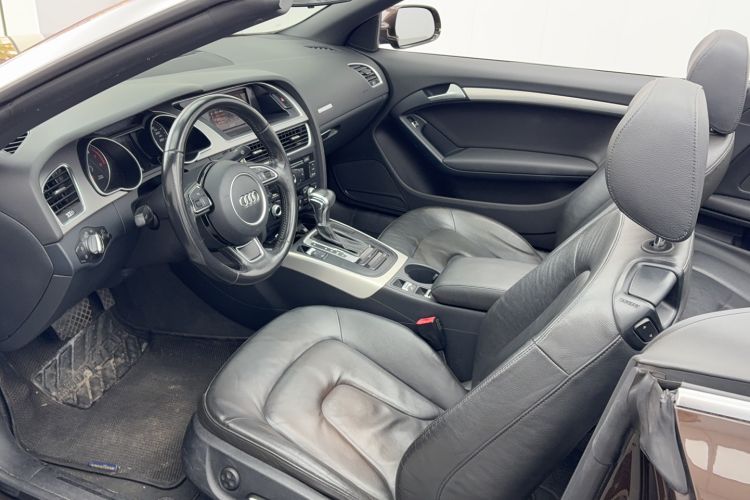Used Audi A5 2014 Cabriolet 45 TFSI Interior 3