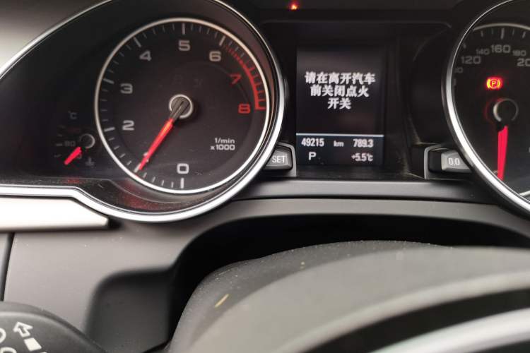 Used Audi A5 2014 Sportback 45 TFSI Odometer Close Up