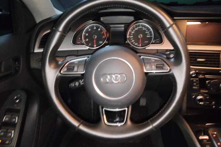 Used Audi A5 2014 Sportback 45 TFSI Steering Wheel