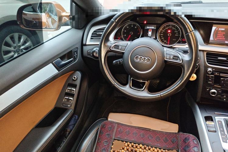 Used Audi A5 2014 Sportback 45 TFSI Fashion Edition Steering Wheel