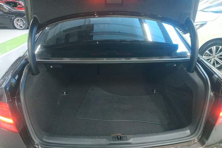 Used Audi A5 2014 Coupe 45 TFSI Trunk