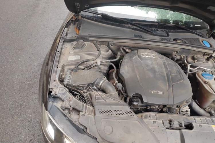 Used Audi A5 2014 Sportback 45 TFSI Engine Bay Right