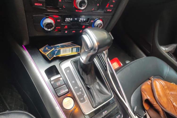 Used Audi A5 2014 Sportback 45 TFSI Gear Lever