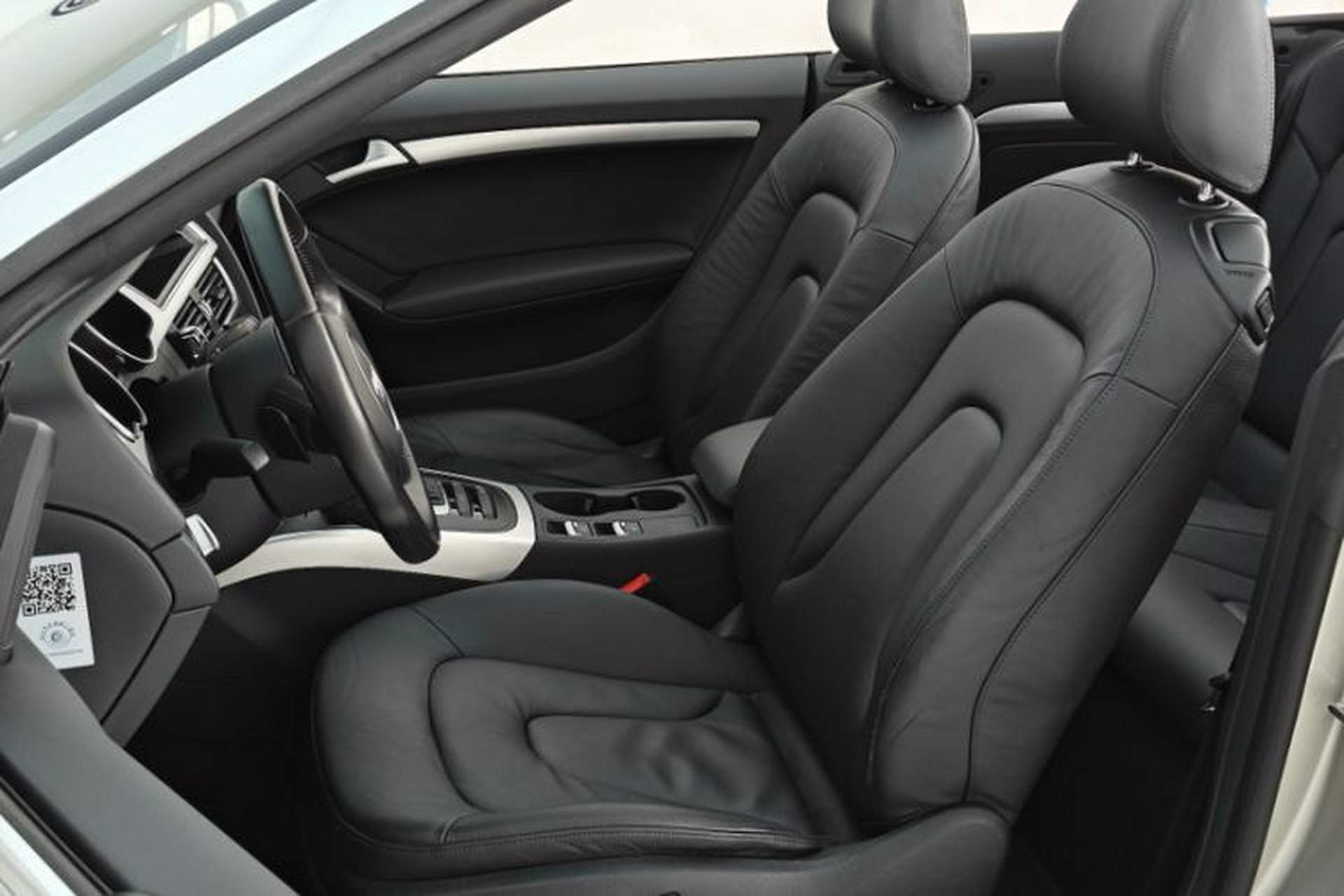 Used Audi A5 2014 Cabriolet 45 TFSI Interior 4