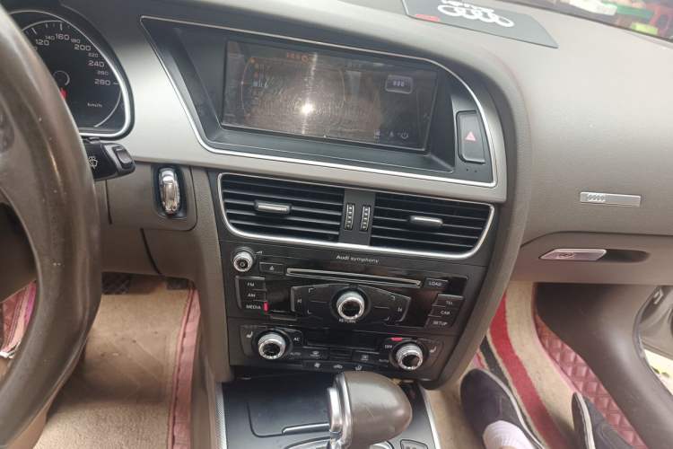 Used Audi A5 2014 Sportback 45 TFSI Audio And AC Panel