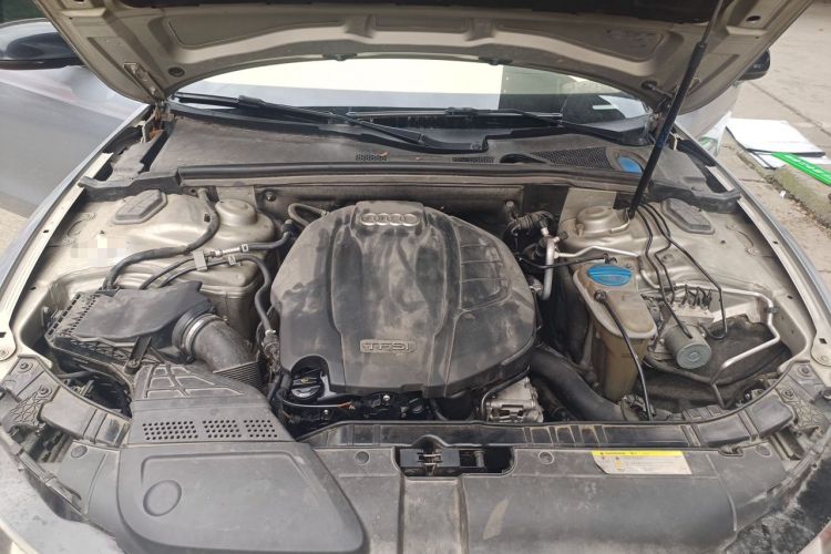 Used Audi A5 2014 Sportback 45 TFSI Engine Bay