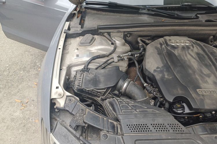 Used Audi A5 2014 Sportback 45 TFSI Engine Bay Right