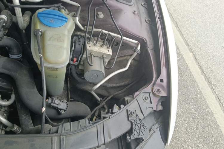 Used Audi A5 2014 Sportback 45 TFSI Engine Bay Left